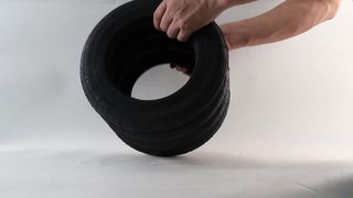 स्टॉप प्रेस वाइब्रेशन योकोहामा एस-240-4 एयर स्प्रिंग सॉल्यूशन